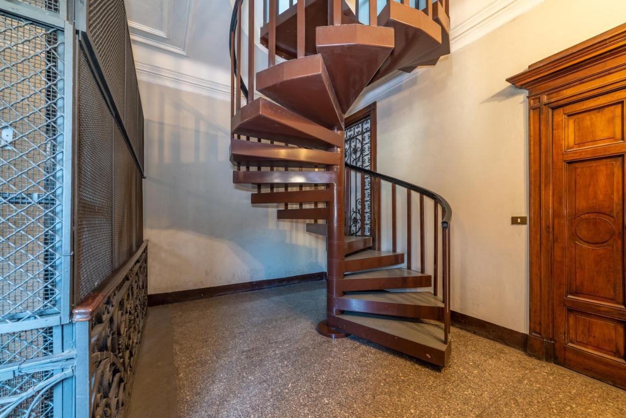 Brera - Sella Charme Apartment Castle View 밀라노 외부 사진